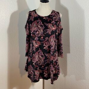 🌹New Listing🌹EUC Collections Etc. Black Paisley Patterned Open Shoulder Top